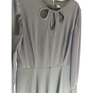 Vintage 70's Leslie Fay Size 10 Black silky poly dress Open Pattern Collar